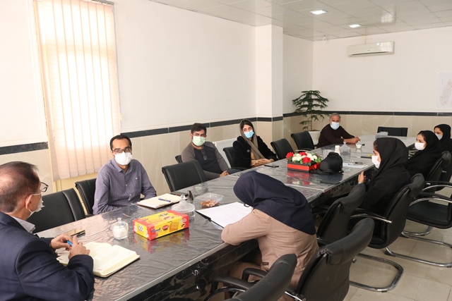 در نشست هم اندیشی 461 کارکنان دانشگاه آزاد اوز از مراحم نیکوکاران و بانی در دبی قدردانی به عمل آمد