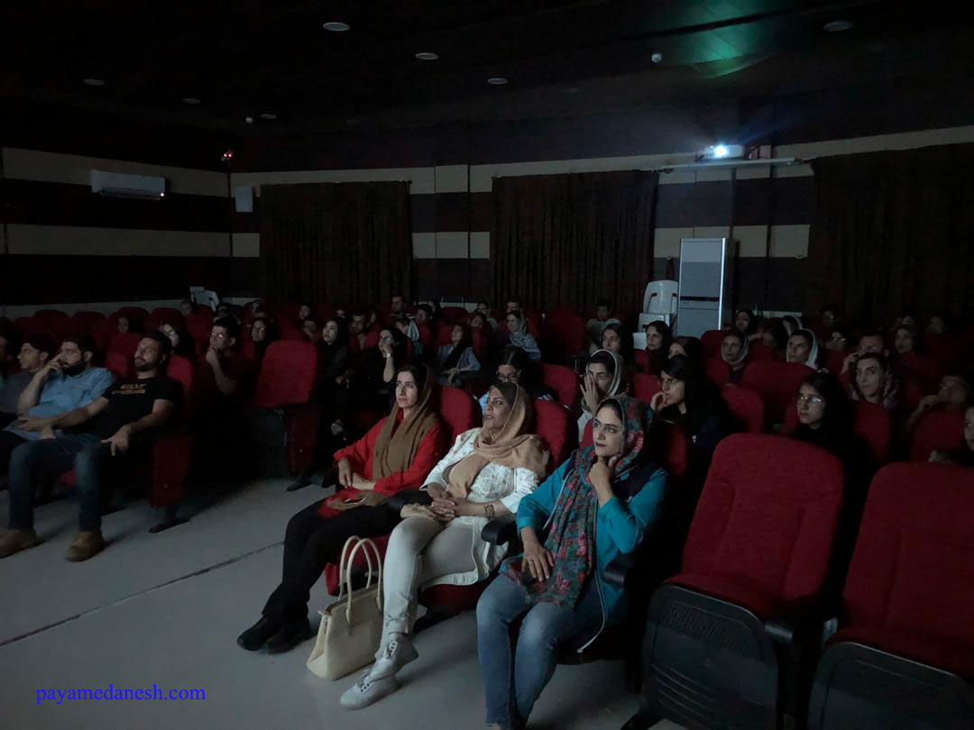 نمایش فیلم سینمایی متری شیش و نیم سینما فردوسی را از رکود در آورد